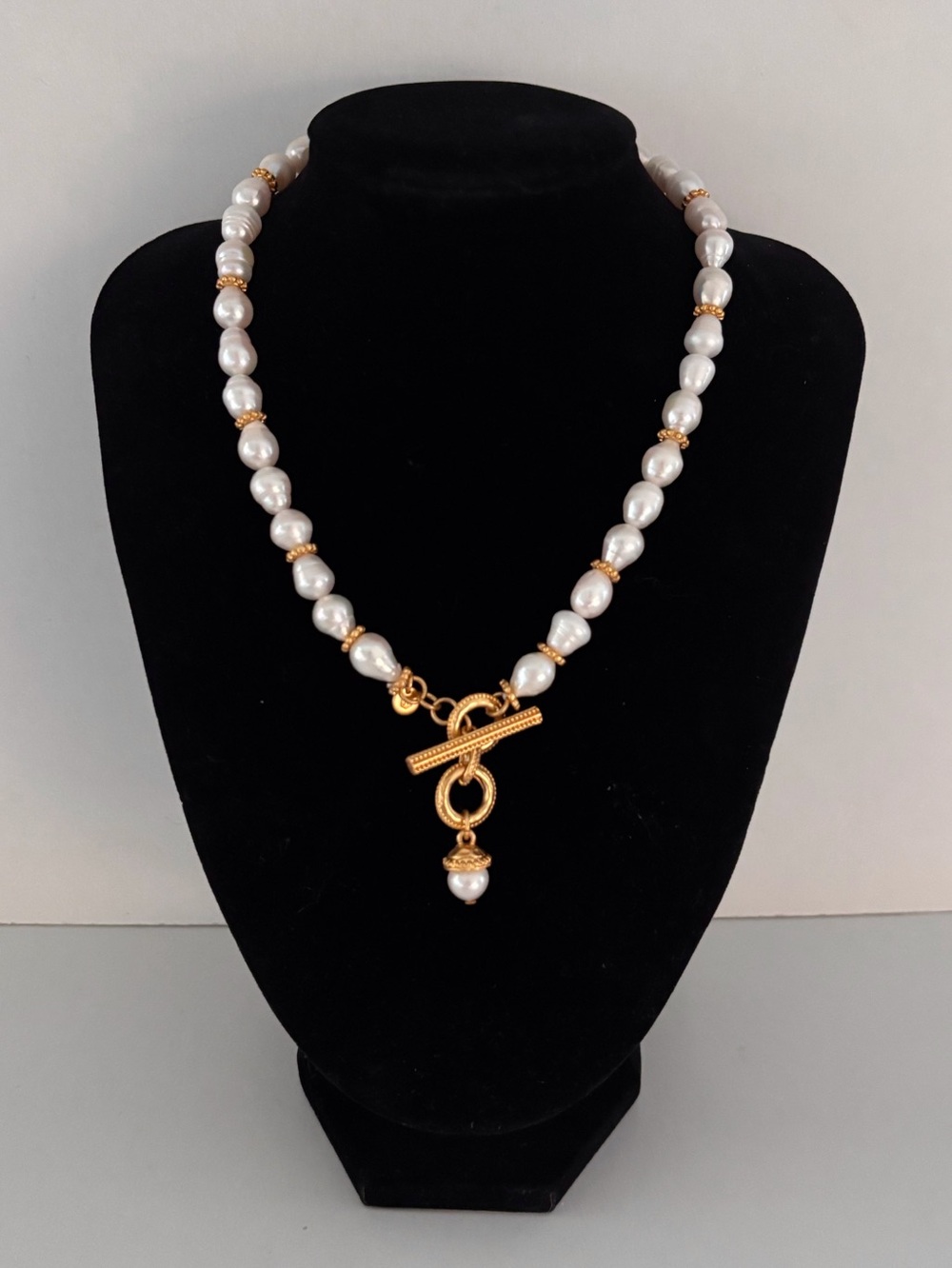 NWOT Julie Vos Marbella Statement Pearl Necklace - Picture 2 of 4
